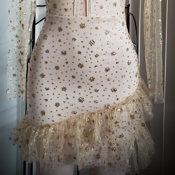 Clothes - Picture 2 of 4